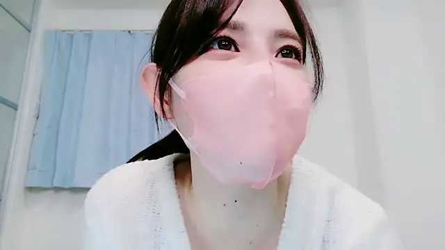 Snapshot of NANA_7 chatting on 04-30-26, 10:11 NANA 7 online show from 04-30-26, 10:11