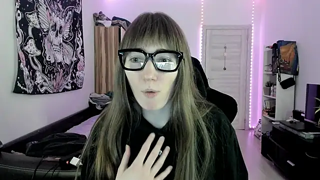 Snapshot of bekkawell chatting on 02-11-26, 03:56 bekkawell online show from 02-11-26, 03:56