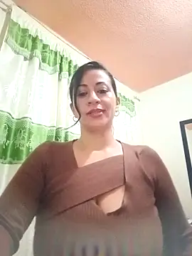 Snapshot of SamanthaLuz chatting on 03-12-25, 05:02 SamanthaLuz online show from 03-12-25, 05:02