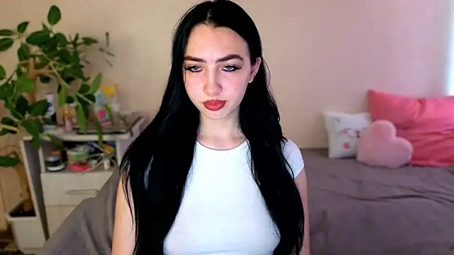 Snapshot of WildKittenX_ chatting on 06-30-26, 04:12 WildKittenX online show from 06-30-26, 04:12