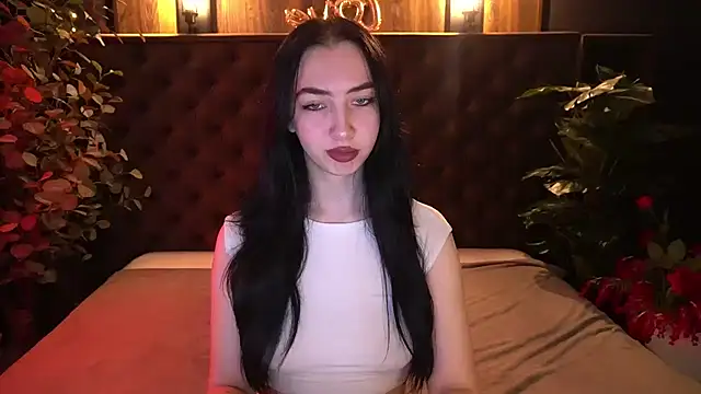 Snapshot of WildKittenX_ chatting on 04-27-26, 06:00 WildKittenX online show from 04-27-26, 06:00