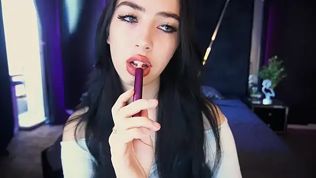 WildKittenX  online show from 09-09-25, 05:50