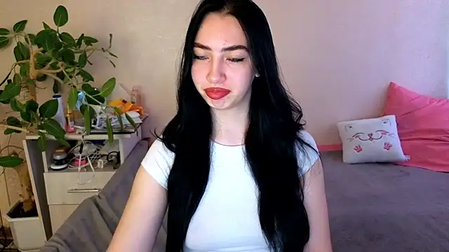 Snapshot of WildKittenX_ chatting on 06-10-26, 04:03 WildKittenX online show from 06-10-26, 04:03