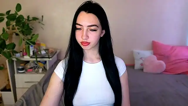 Snapshot of WildKittenX_ chatting on 06-25-26, 05:12 WildKittenX online show from 06-25-26, 05:12