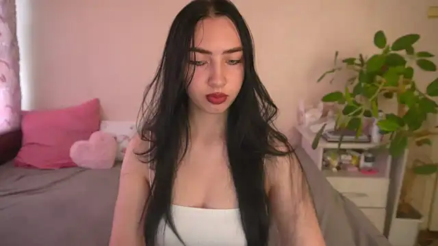 Snapshot of WildKittenX_ chatting on 07-20-26, 04:42 WildKittenX online show from 07-20-26, 04:42