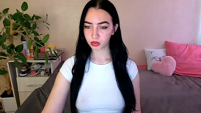 Snapshot of WildKittenX_ chatting on 06-12-26, 04:10 WildKittenX online show from 06-12-26, 04:10