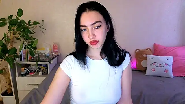 Snapshot of WildKittenX_ chatting on 06-05-26, 04:06 WildKittenX online show from 06-05-26, 04:06
