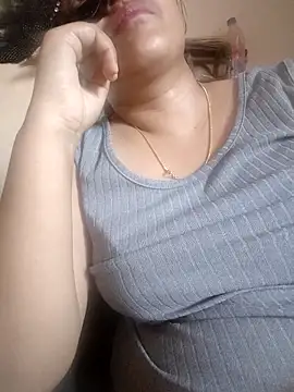 Snapshot of pallu_telgu_kannada chatting on 02-08-26, 11:41 pallu telgu kannada online show from 02-08-26, 11:41