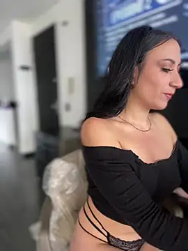 Snapshot of Mila_LS chatting on 03-21-25, 01:34 Mila LS online show from 03-21-25, 01:34