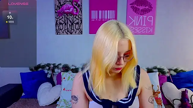 AuroraPrincess online show from 12-22-25, 01:11