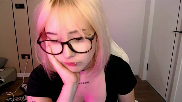 Snapshot of ka00ru_chan chatting on 07-21-26, 01:23 ka00ru chan online show from 07-21-26, 01:23