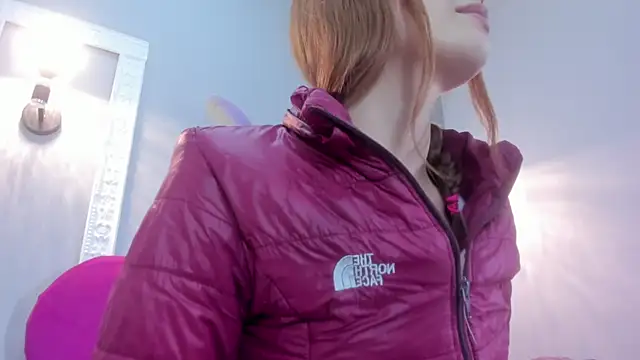 Bonniie 22 online show from 11-18-25, 01:25