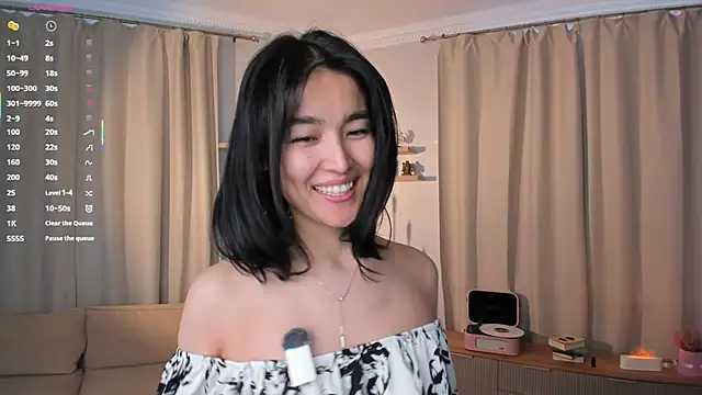 Snapshot of RanelDiva chatting on 04-19-26, 08:04 RanelDiva online show from 04-19-26, 08:04