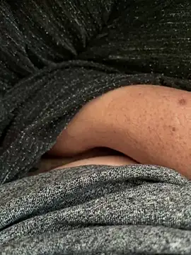 Snapshot of littletoy64 chatting on 02-27-25, 07:41 littletoy64 online show from 02-27-25, 07:41