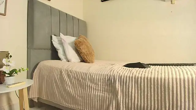 mary cute9 online show from 04-14-26, 12:21