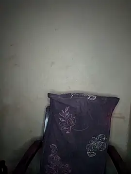 Snapshot of Bagi-Sexy chatting on 03-15-25, 07:05 Bagi-Sexy online show from 03-15-25, 07:05