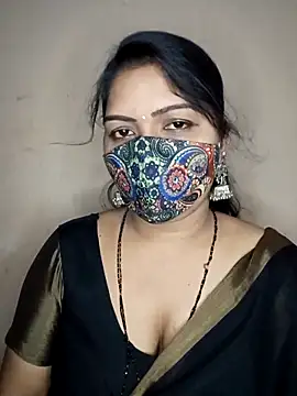 Snapshot of Bagi-Sexy chatting on 03-21-25, 07:13 Bagi-Sexy online show from 03-21-25, 07:13