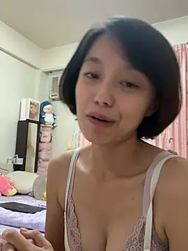 Snapshot of ladypaggy chatting on 05-13-26, 03:30 ladypaggy online show from 05-13-26, 03:30