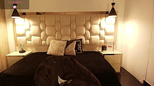 Qeen blackk online show from 03-05-26, 10:05