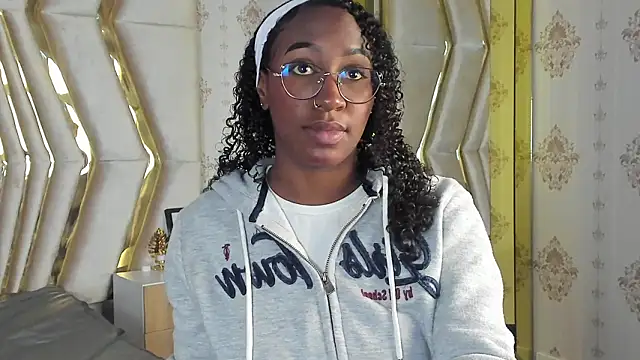 Snapshot of Qeen_blackk chatting on 01-31-26, 08:18 Qeen blackk online show from 01-31-26, 08:18