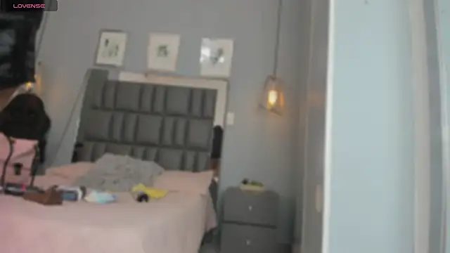 Sienna miller 27 online show from 10-25-25, 11:42