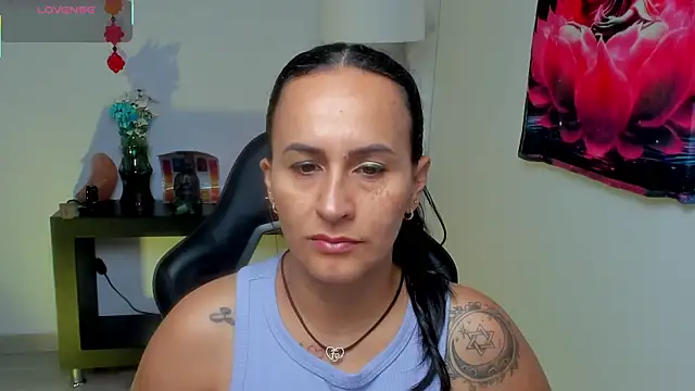 Sara Charmy online show from 06-01-26, 05:01