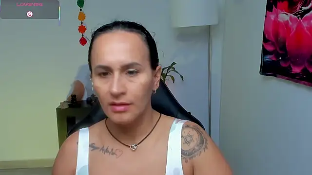 Sara Charmy online show from 05-25-26, 11:20