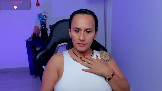 Sara Charmy online show from 06-06-26, 10:37