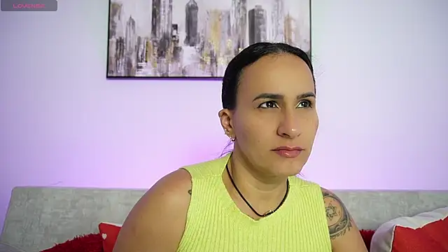 Sara Charmy online show from 12-01-25, 11:33