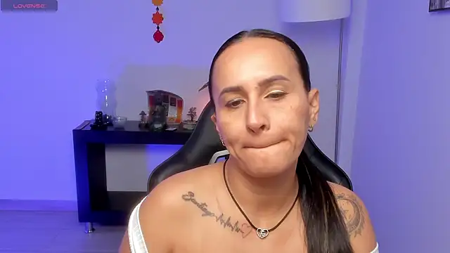 Sara Charmy online show from 06-15-26, 12:16