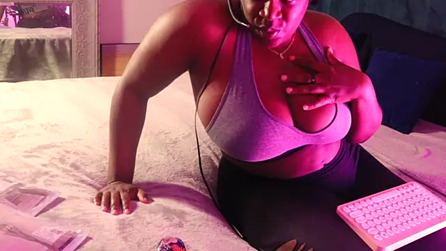 Snapshot of lovelyenigma365 chatting on 03-14-25, 02:31 lovelyenigma365 online show from 03-14-25, 02:31