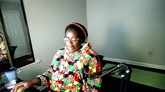 lovelyenigma365 online show from 02-06-26, 11:56