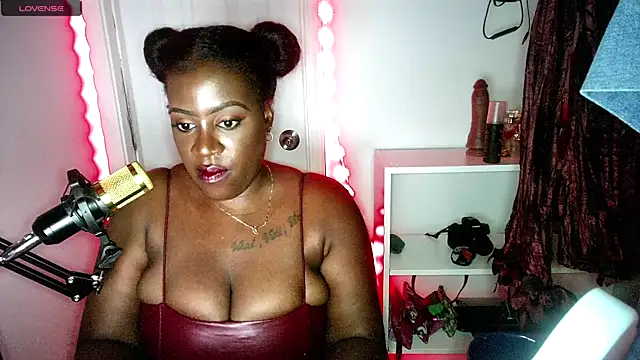 Snapshot of lovelyenigma365 chatting on 01-07-26, 05:12 lovelyenigma365 online show from 01-07-26, 05:12