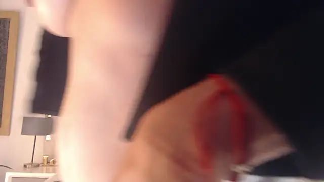 HotBellaMilf online show from 11-20-25, 02:23