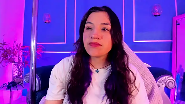 TaraTaylorr online show from 12-22-25, 02:11