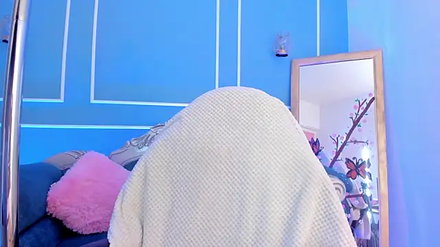 TaraTaylorr online show from 04-06-26, 03:57