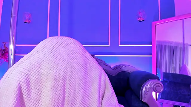 TaraTaylorr online show from 12-20-25, 02:58