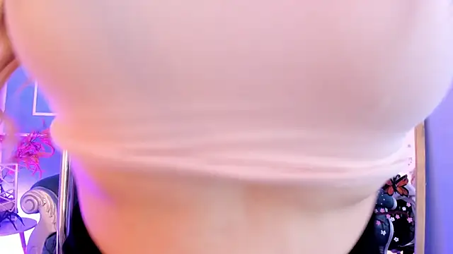 TaraTaylorr online show from 04-11-26, 03:03