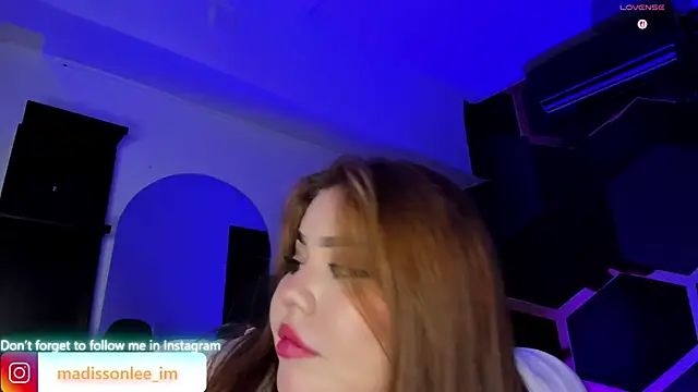 MadissonLee   online show from 06-26-26, 03:45