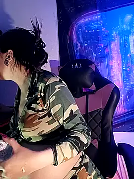 MiaStarts online show from 12-18-25, 10:19