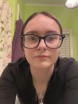 Evalynfox online show from 02-27-25, 05:40