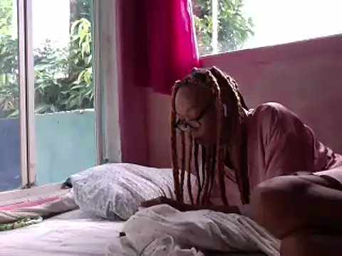 Ladyzee25 online show from 03-27-26, 12:28