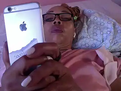 Snapshot of Ladyzee25 chatting on 05-03-26, 07:17 Ladyzee25 online show from 05-03-26, 07:17
