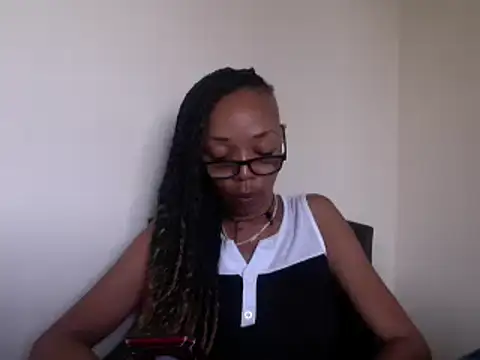 Snapshot of Ladyzee25 chatting on 07-25-26, 07:20 Ladyzee25 online show from 07-25-26, 07:20