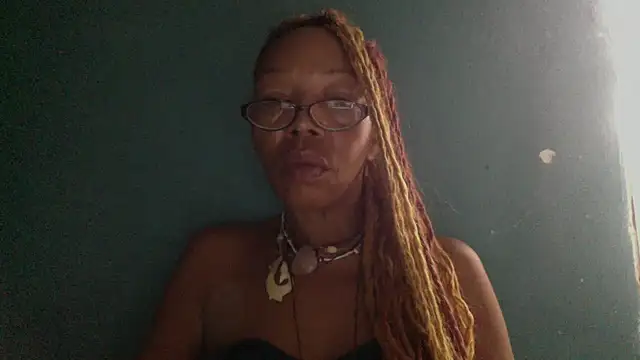 Ladyzee25 online show from 10-24-25, 12:59