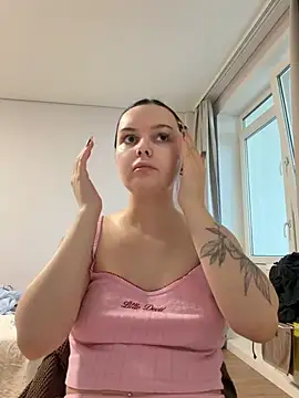 Snapshot of Miss_Vic chatting on 05-29-26, 01:17 Miss Vic online show from 05-29-26, 01:17