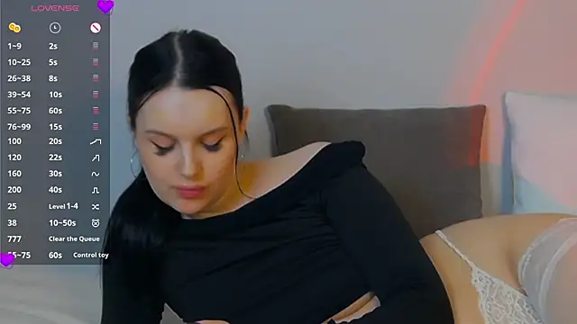 Miss Vic online show from 03-07-25, 07:38