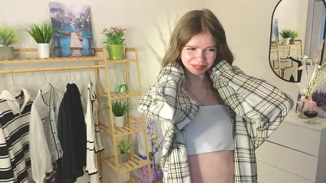 Snapshot of AmityDilley chatting on 03-05-25, 03:51 AmityDilley online show from 03-05-25, 03:51