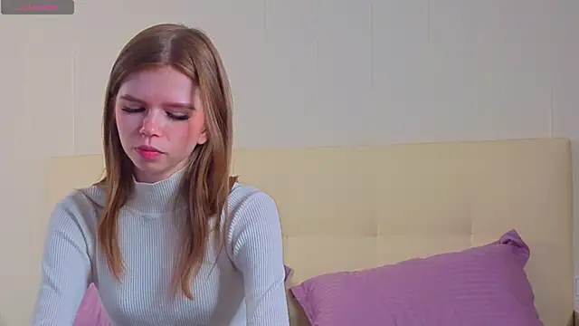 Snapshot of AmityDilley chatting on 10-23-25, 06:12 AmityDilley online show from 10-23-25, 06:12