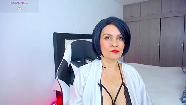 CarolinneFiotti online show from 11-02-25, 08:25